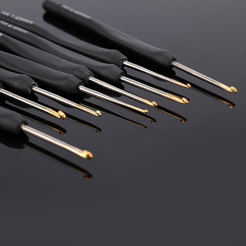Black Knitting Needles Plastic Handle Crochet Hooks
