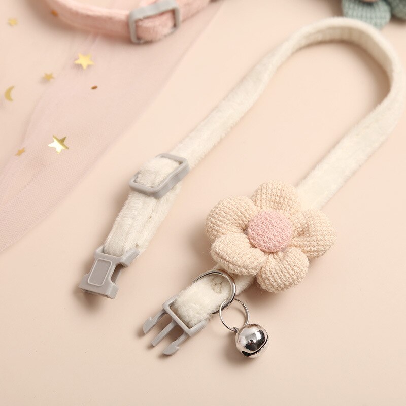 Cute knitting Flower Bell Necklace Pet Collar